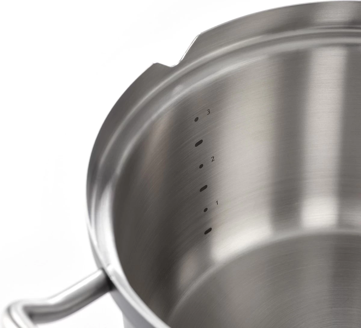 BK Q-linair Master Black Kookpannenset - 5-delig - Veilig Afgietsysteem - Inductie 12 BK Q-linair Master Black Kookpannenset - 5-delig - Veilig Afgietsysteem - Inductie - Afbeelding 10