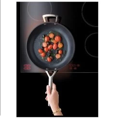 Le Creuset Koekenpan Les Forgées TNS - ø 28 Cm - Standaard Anti-aanbaklaag -Beste Thuiskeuken 1200x1200 121