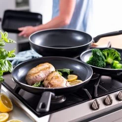 GreenPan Memphis Koekenpannenset - 3-delig - Zwart - Inductie - PFAS-vrij 33 GreenPan Memphis Koekenpannenset - 3-delig - Zwart - Inductie - PFAS-vrij -Beste Thuiskeuken 1200x1200 169