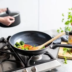 GreenPan Memphis Keramische Wokpan - Ø 28 Cm - PFAS-vrij 27 GreenPan Memphis Keramische Wokpan - Ø 28 Cm - PFAS-vrij -Beste Thuiskeuken 1200x1200 178