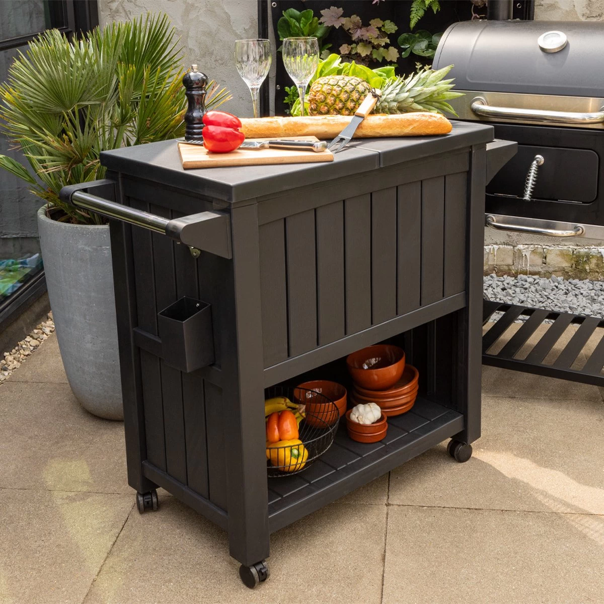 BluMill BBQ Tafel - Inclusief Koelvak 80 Liter - Op Wieltjes - Met Flessenopener - 102 X 46 X 86,5 Cm 13 BluMill BBQ Tafel - Inclusief Koelvak 80 Liter - Op Wieltjes - Met Flessenopener - 102 X 46 X 86,5 Cm - Afbeelding 11