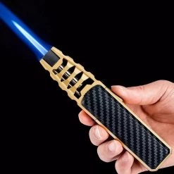 Merkloos Turbo Jetflame Aansteker - Gasbrander - Vuurwerk Torch - Crème Brûlée Brander - BBQ En Sigaren Aansteker - Windproof - Carbon Met Goudkleurige Metalen Behuizing -Beste Thuiskeuken 1200x1200 747