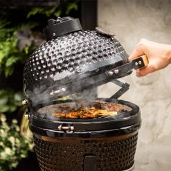 BluMill Kamado BBQ Egg - Kamado 13 Inch - Incl. Vlees Thermometer - Houtskoolbarbecues - Zwart - Ø 27cm -Beste Thuiskeuken 1200x1200 845