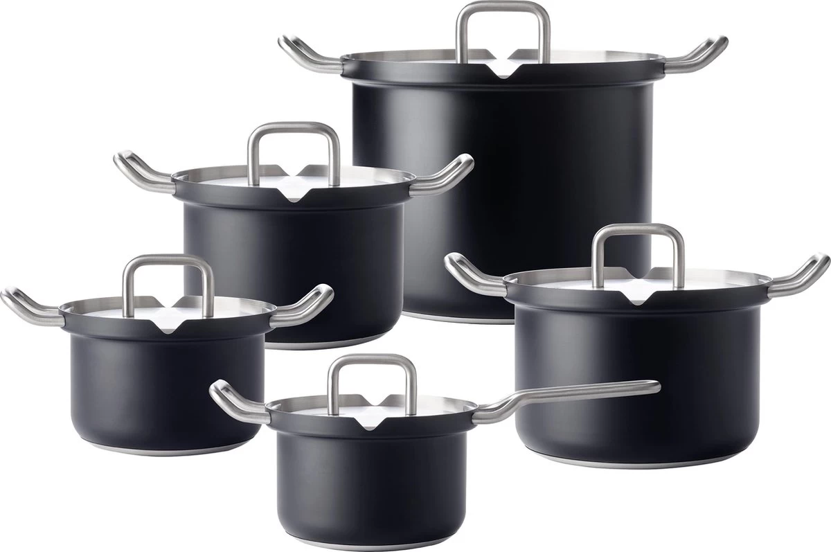 BK Q-linair Master Black Kookpannenset - 5-delig - Veilig Afgietsysteem - Inductie 3 BK Q-linair Master Black Kookpannenset - 5-delig - Veilig Afgietsysteem - Inductie