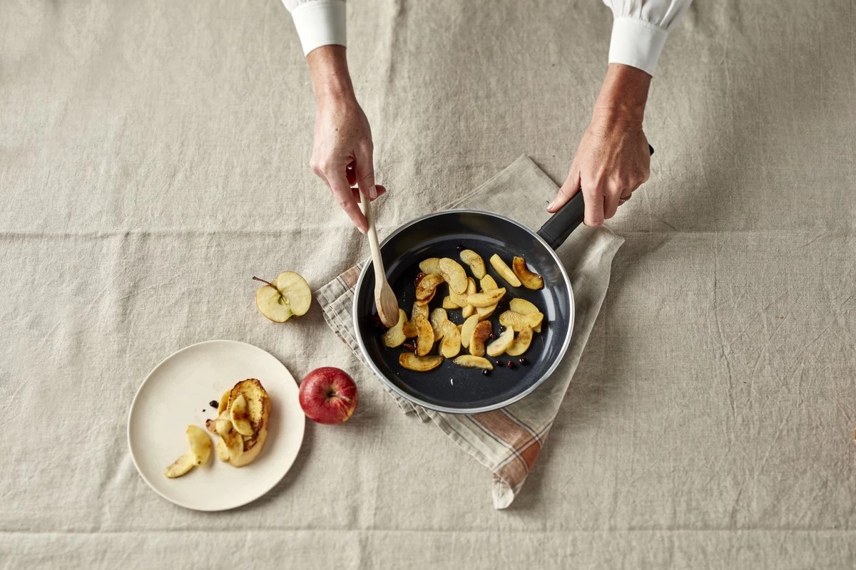 Demeyere Alu Cosi 3 Koekenpan - Ceraforce - 30 Cm - PTFE-vrij 6 Demeyere Alu Cosi 3 Koekenpan - Ceraforce - 30 Cm - PTFE-vrij - Afbeelding 4