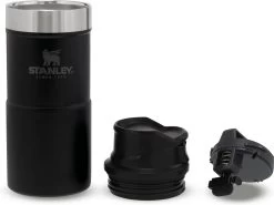 Stanley Trigger-Action Travel Mug 0.47L - Thermosfles - Matt Black 28 Stanley Trigger-Action Travel Mug 0.47L - Thermosfles - Matt Black -Beste Thuiskeuken 1200x897 1