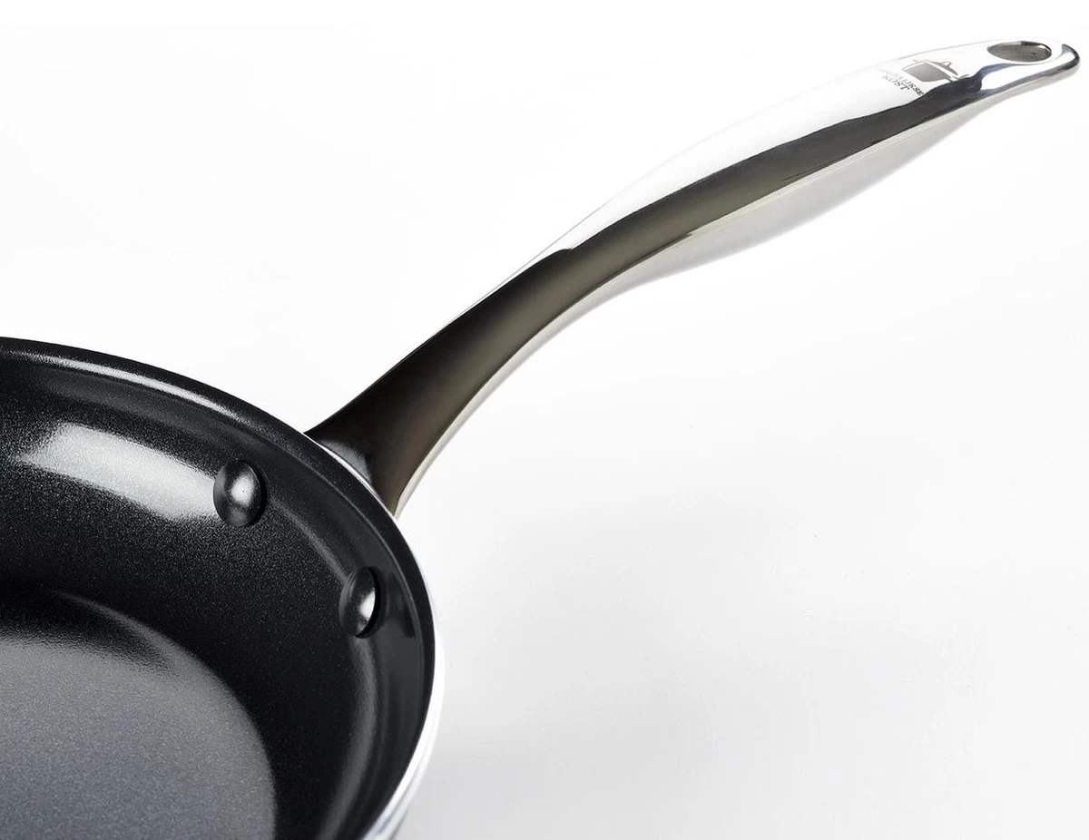 Dagelijkse Kost - Koekenpannenset 2-delig - ø20+28cm - Inductie - Anti-aanbak - PFAS-vrij 8 Dagelijkse Kost - Koekenpannenset 2-delig - ø20+28cm - Inductie - Anti-aanbak - PFAS-vrij - Afbeelding 6