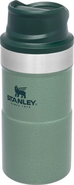 Stanley The Trigger-Action Travel Mug 0,25L - Thermosfles - Hammertone Green 18 Stanley The Trigger-Action Travel Mug 0,25L - Thermosfles - Hammertone Green -Beste Thuiskeuken 478x1200