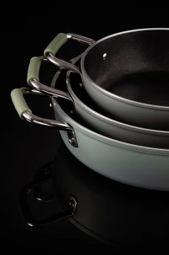 Primecook - Braadpan / Hapjespan Met Deksel - Ø 28 Cm - PFAS-vrij - Inductie - Ecoshield 24 Primecook - Braadpan / Hapjespan Met Deksel - Ø 28 Cm - PFAS-vrij - Inductie - Ecoshield -Beste Thuiskeuken 797x1200