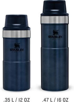 Stanley Trigger-Action Travel Mug 0.47L - Thermosfles - Nightfall 18 Stanley Trigger-Action Travel Mug 0.47L - Thermosfles - Nightfall -Beste Thuiskeuken 874x1200