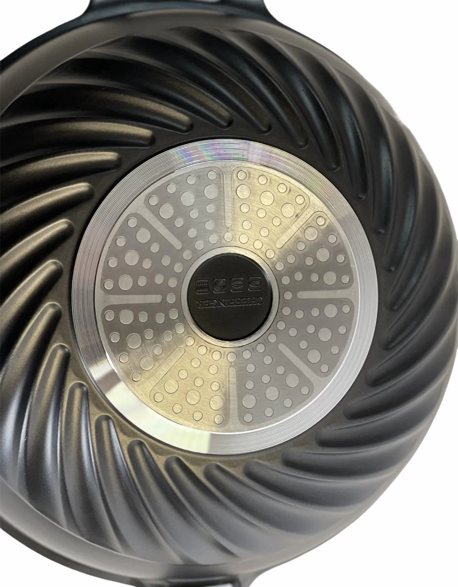 Cheffinger Wokpan Met Deksel - 32cm - Zwart - Pan - Keukenaccessoires 9 Cheffinger Wokpan Met Deksel - 32cm - Zwart - Pan - Keukenaccessoires - Afbeelding 7